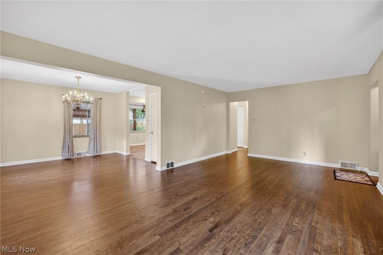 674 Upper Merriman Drive, Akron, OH - Photo 2