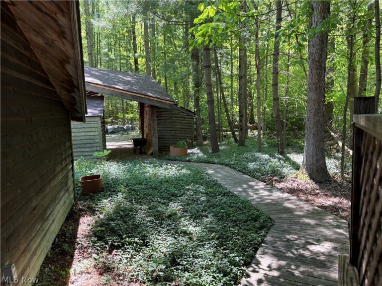 2325 Plum Point, Roaming Shores, OH - Photo 2