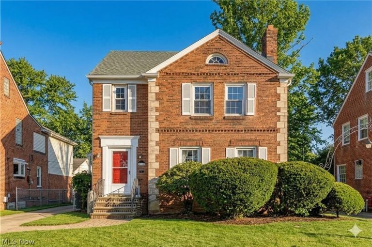 2317 Canterbury Road, University Heights, OH, 44118