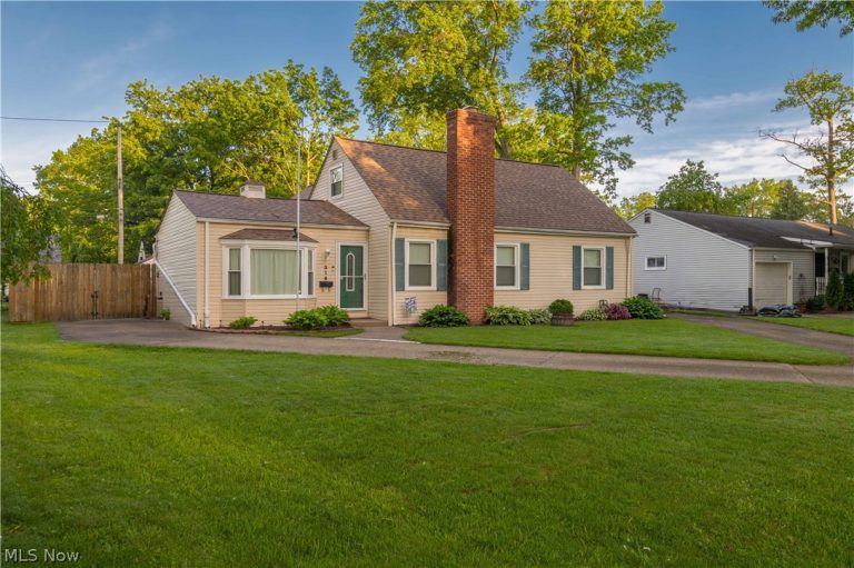 318 Bellaire Road, Avon Lake, OH - Photo 2