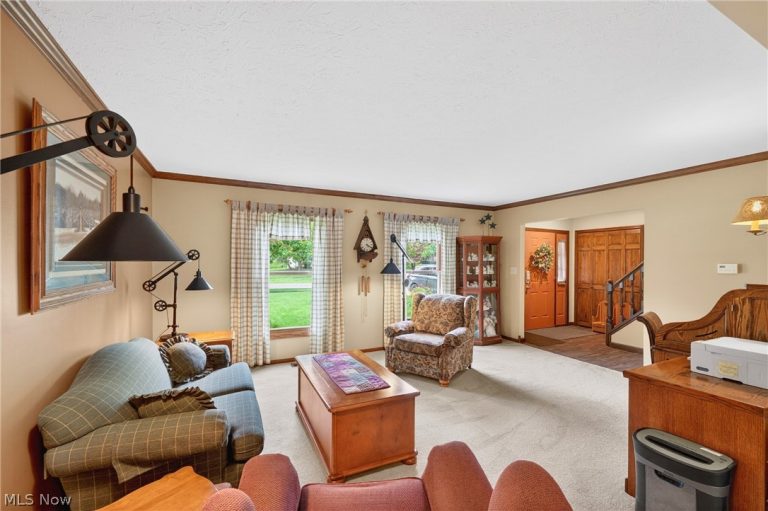 10178 Huntington Park Drive, Strongsville, OH - Photo 8