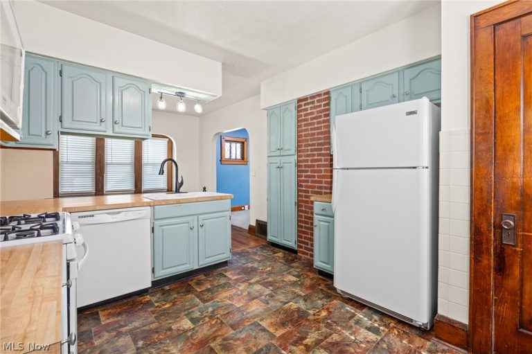 342 Washington Avenue, Barberton, OH - Photo 6
