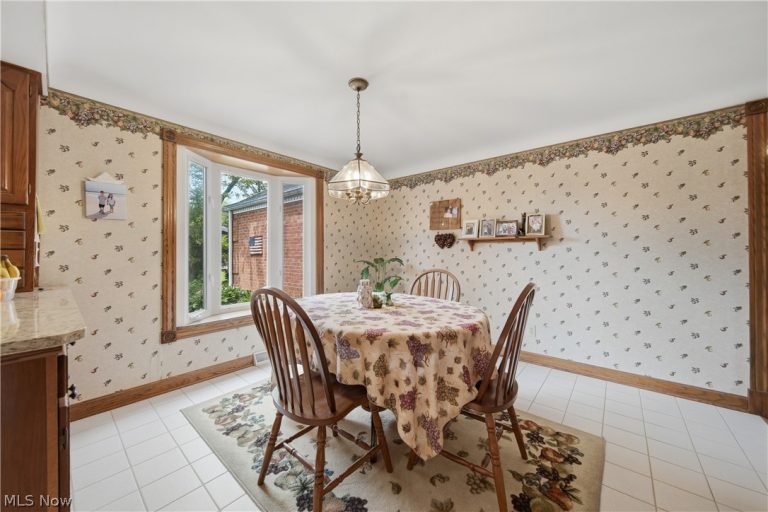 6118 Wiclif Street, Canton, OH - Photo 8