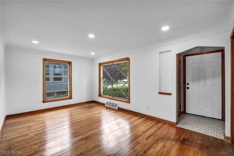 3516 Park Drive, Parma, OH - Photo 6