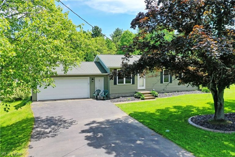 754 Warner Road, Brookfield, OH - Photo 3
