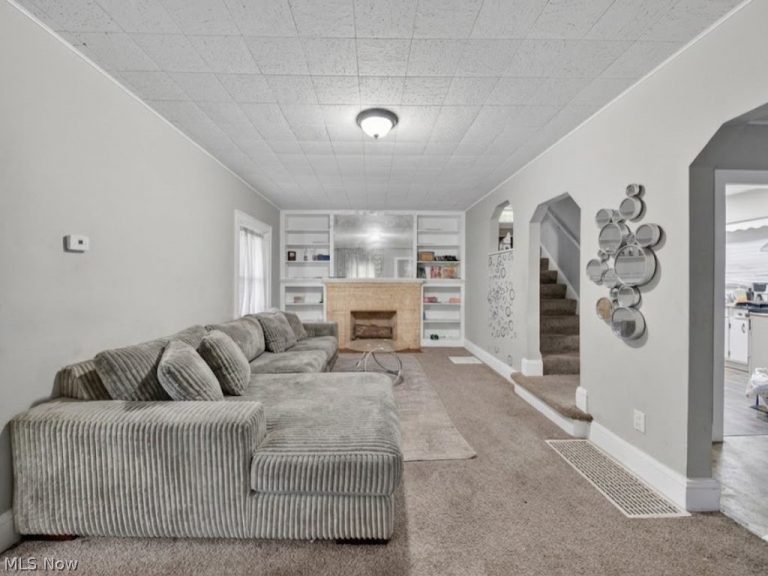 3954 Bluestone Road, Cleveland Heights, OH - Photo 8