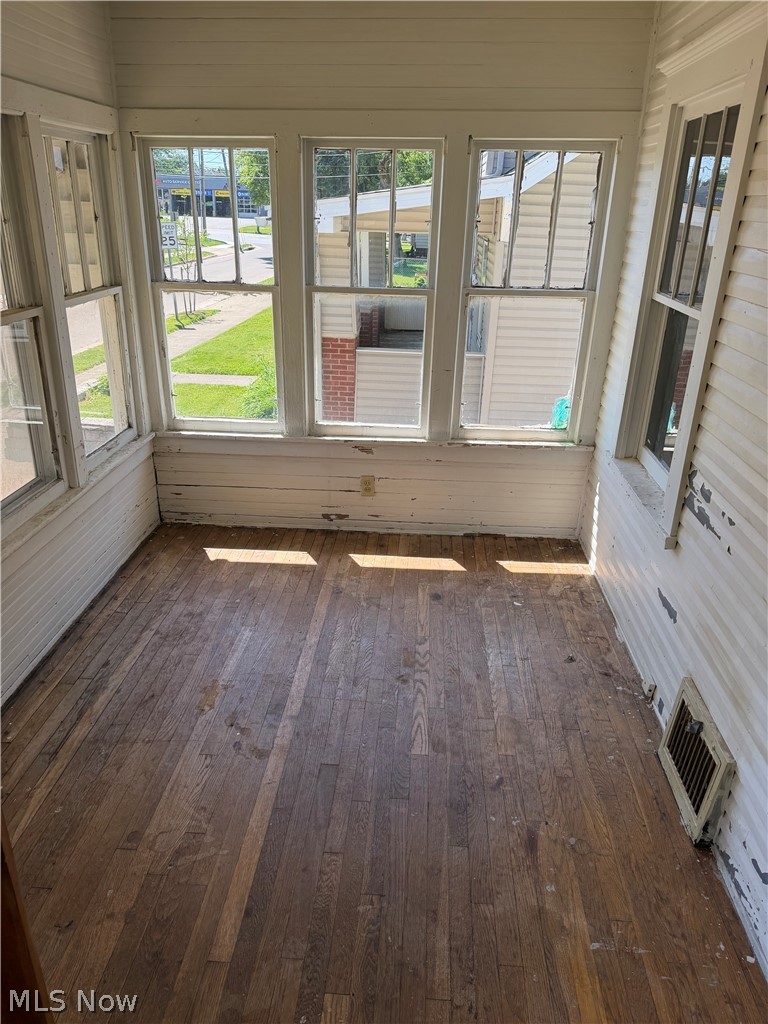 1027 Austin Avenue, Akron, OH - Photo 4