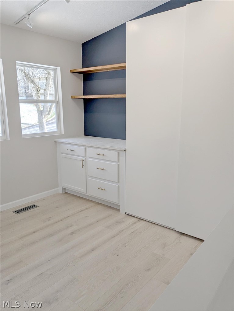 802 Jenkins Boulevard, Akron, OH - Photo 3