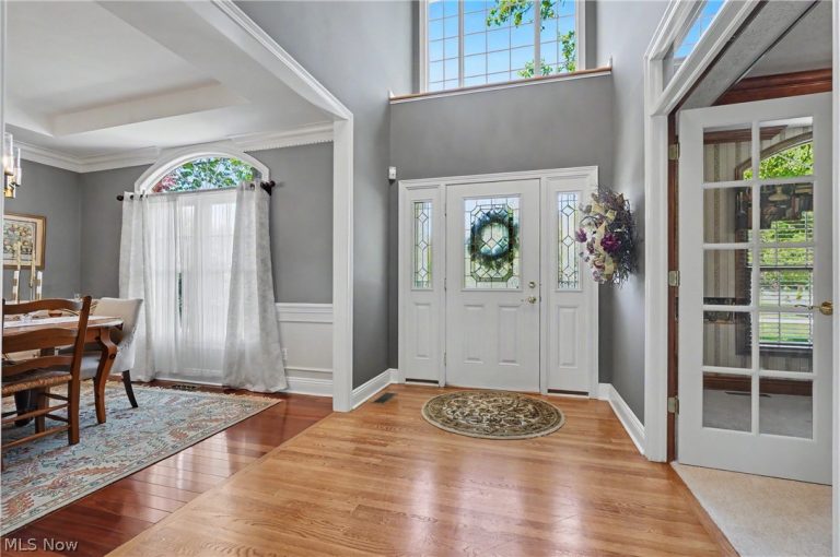 6165 Loch Lomond Court, Solon, OH - Photo 3