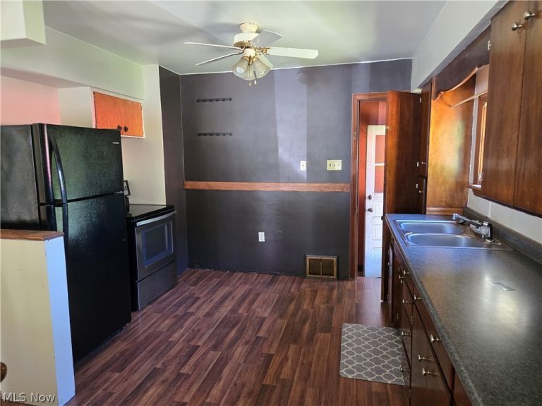 201 Ridgewood Drive, Amsterdam, OH - Photo 5