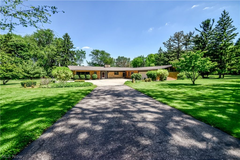 28833 Clark Drive, Wickliffe, OH
