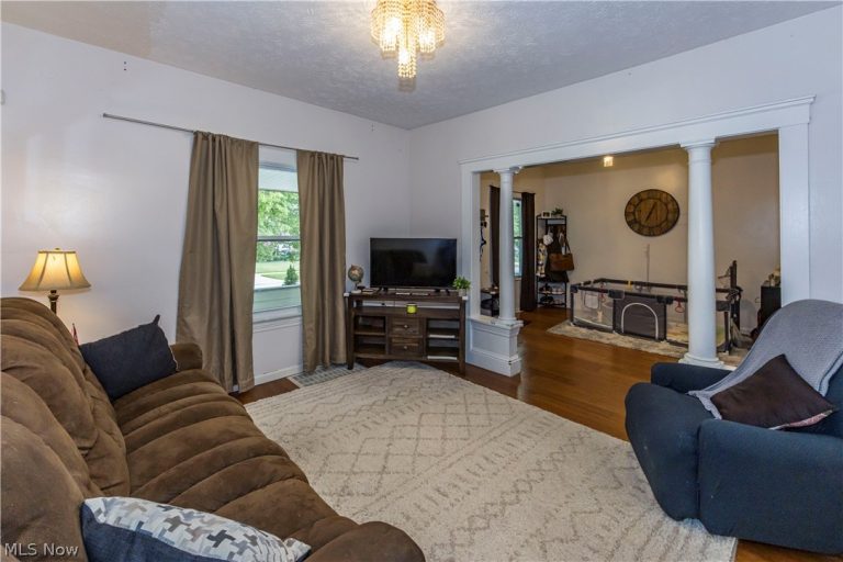 1465 Newman Avenue, Lakewood, OH - Photo 8