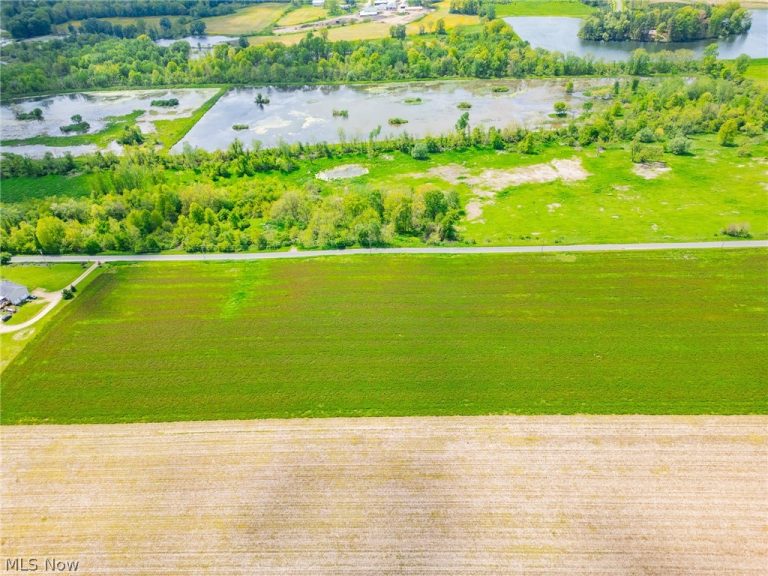 4686 Valley Road, Wooster, OH - Photo 3