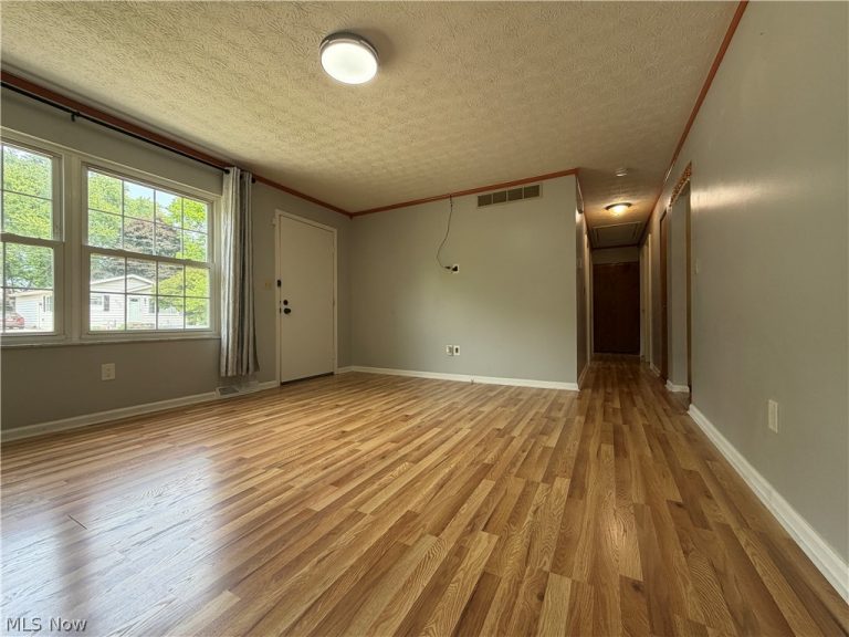894 Jean Avenue, Akron, OH - Photo 5