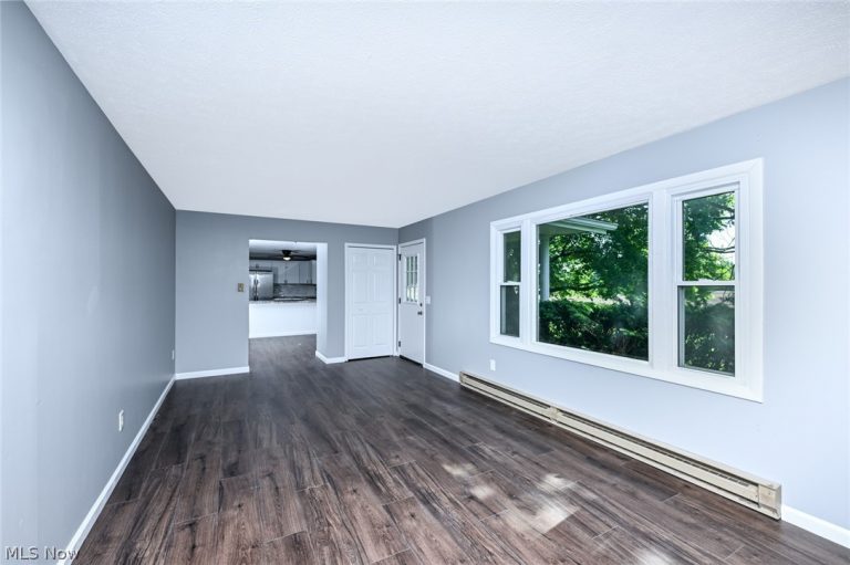 147 Pine Street, Creston, OH - Photo 8