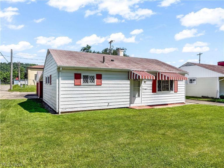 416 Martha Street, Yorkville, OH - Photo 2