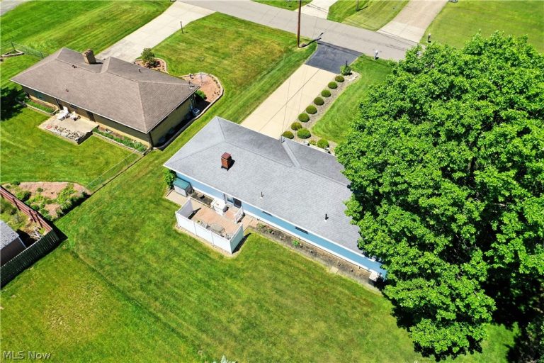 26 Potomac Avenue, Niles, OH - Photo 4