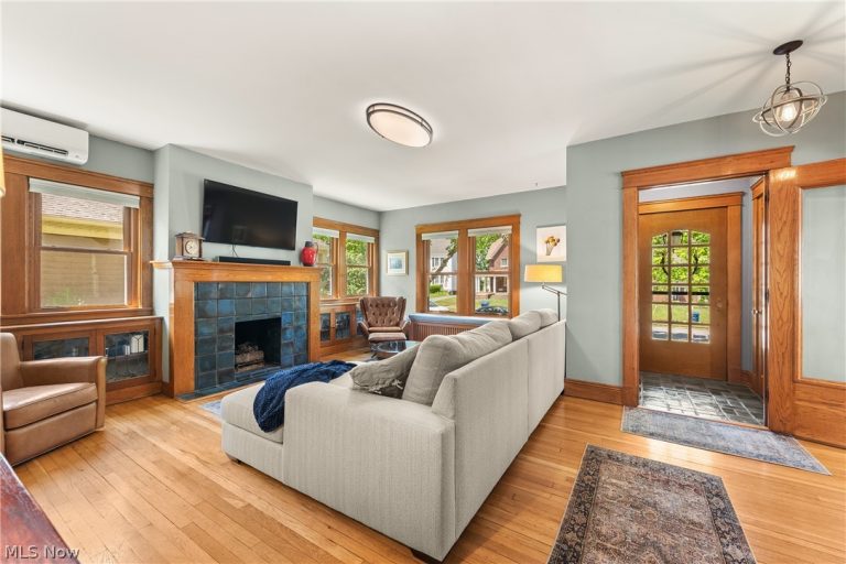 1503 Waterbury Road, Lakewood, OH - Photo 5