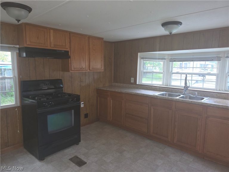 3941 State Road #60, Cuyahoga Falls, OH - Photo 4