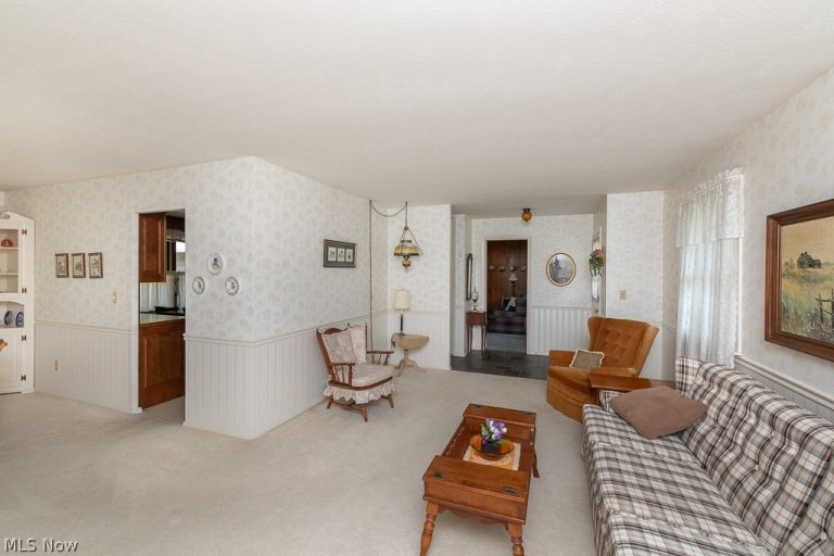 676 Wyleswood Drive, Berea, OH - Photo 3