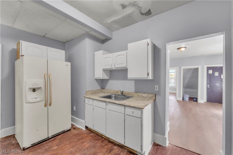 2480 86th Street, Cleveland, OH - Photo 6