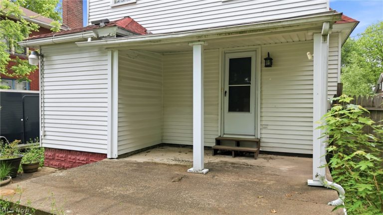 4144 Helena Avenue, Youngstown, OH - Photo 4