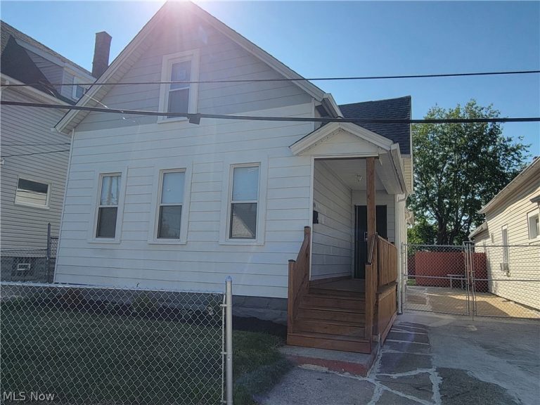 3594 60th Street, Cleveland, OH - Photo 3