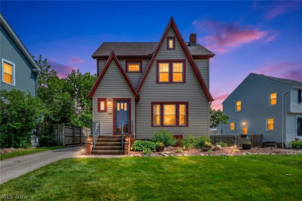 6193 Canterbury Road, Parma, OH