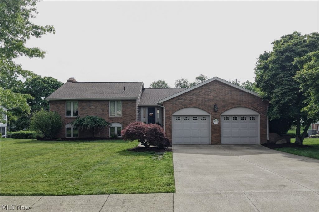 4528 Greenmeadow Avenue, Canton, OH