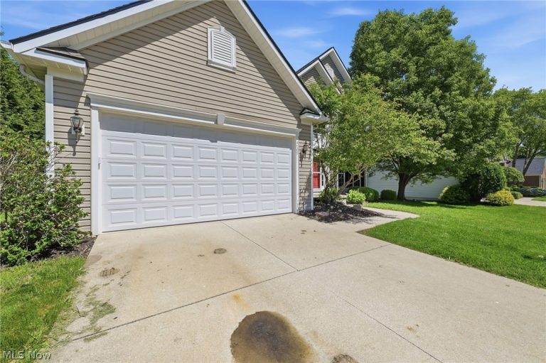 4709 Quincy Drive, Akron, OH - Photo 3