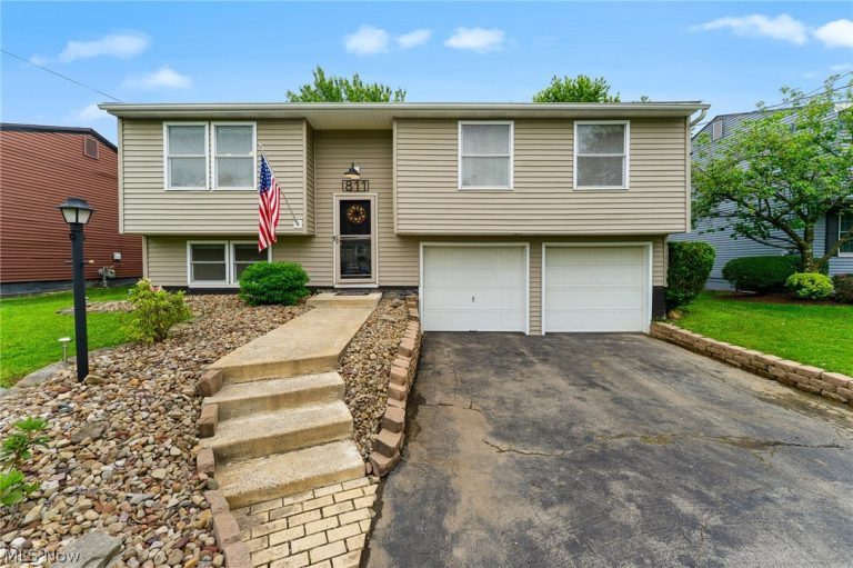 811 Illinois Avenue, McDonald, OH, 44437