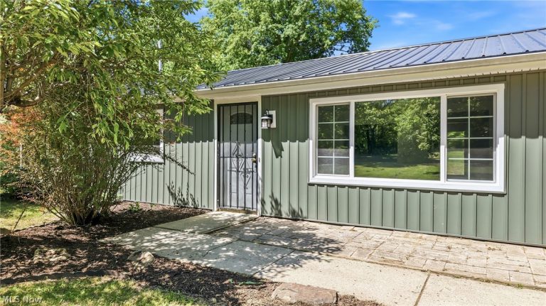 5423 Thompson Clark Road, Bristolville, OH - Photo 5