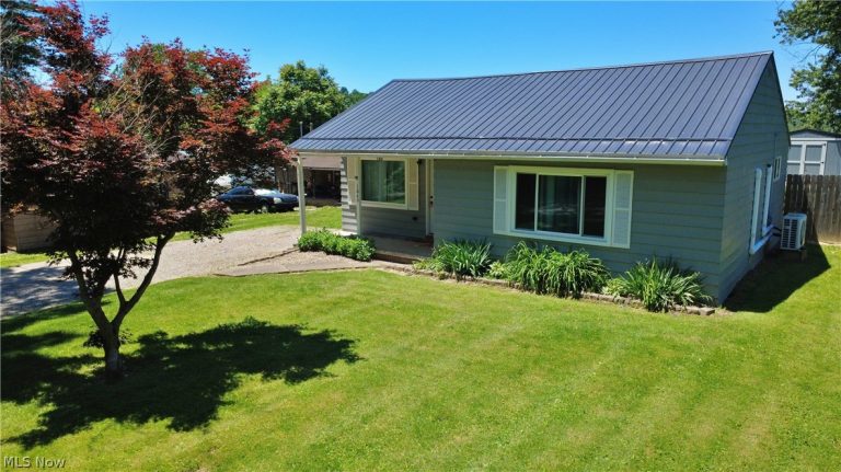 1049 Luck Avenue, Zanesville, OH, 43701