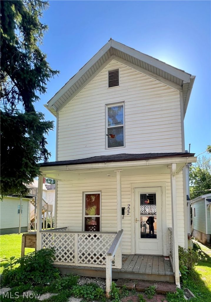222 Elm Street, Marietta, OH