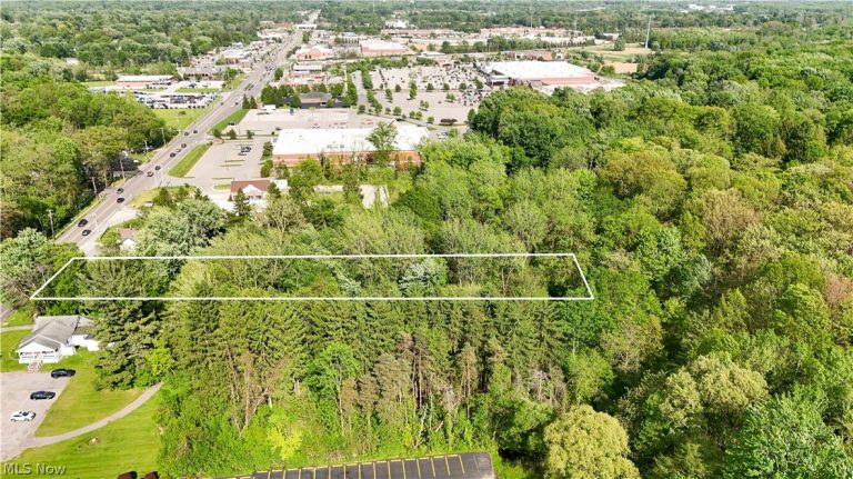 Aurora Road, Northfield Center, OH - Photo 3