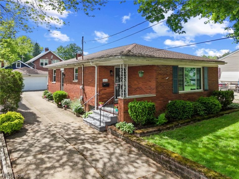616 Plainfield Road, Akron, OH - Photo 2