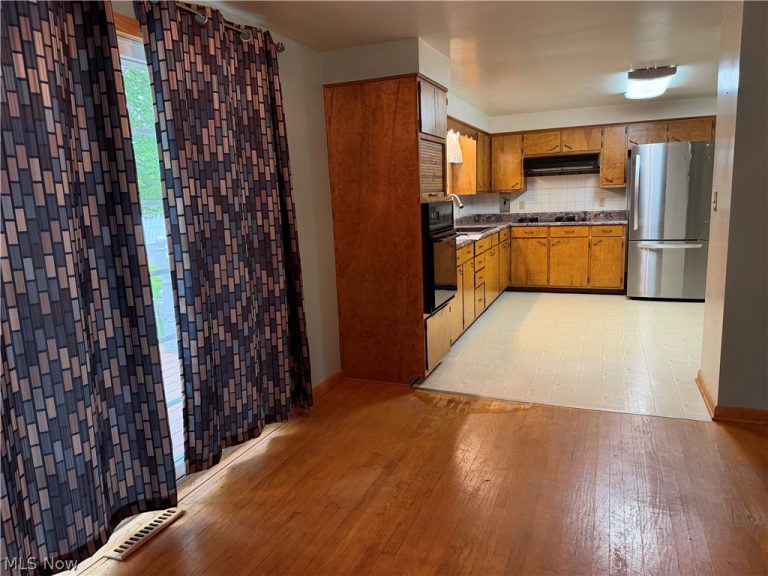 4805 Hoagland Blackstub Road, Cortland, OH - Photo 6