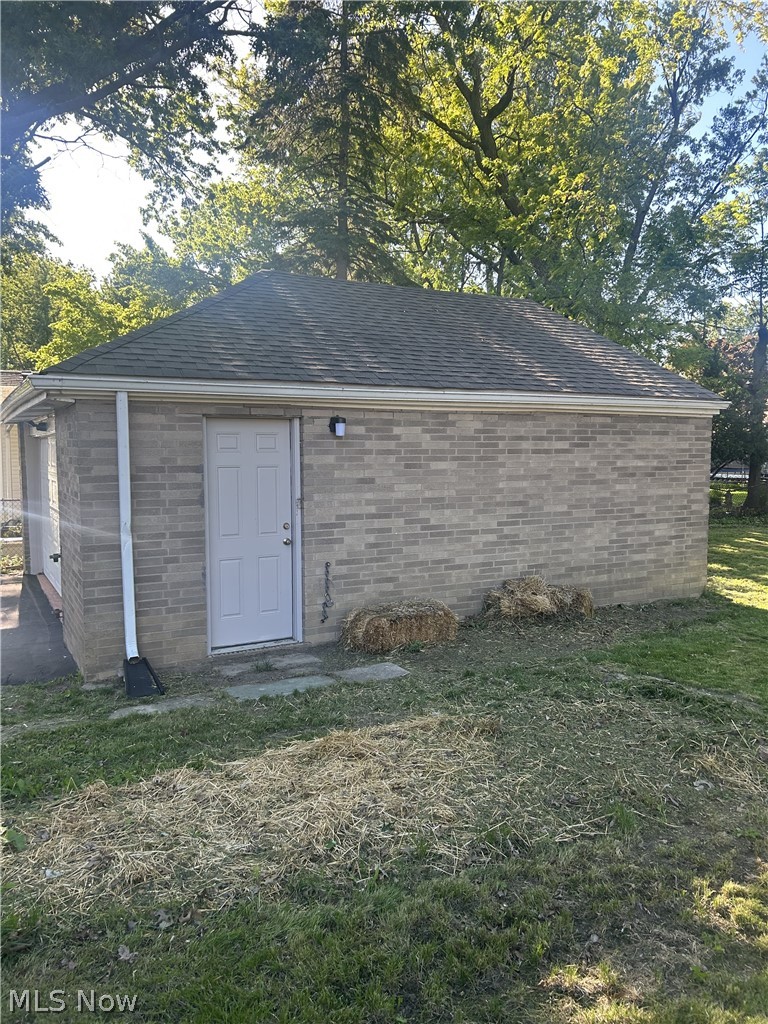 24371 Hartland Drive, Euclid, OH - Photo 8