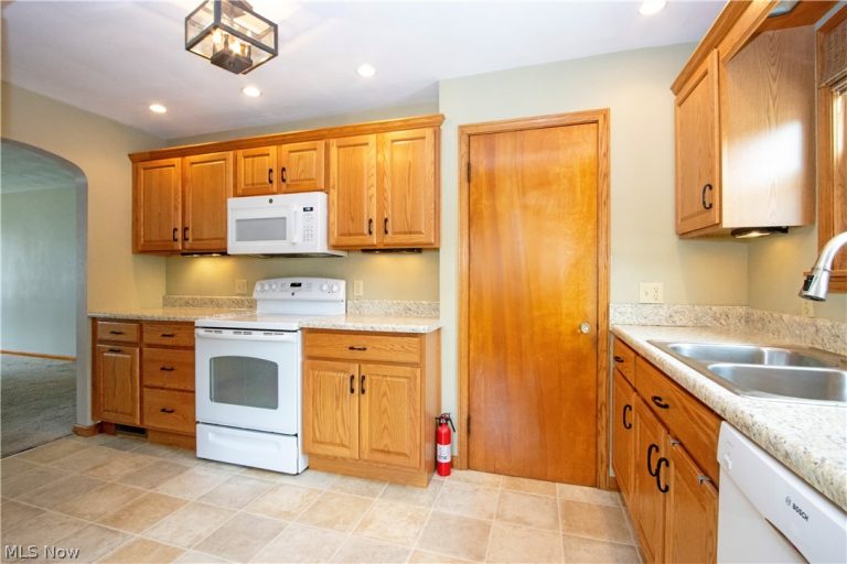 927 Heltman Avenue, Ashland, OH - Photo 6