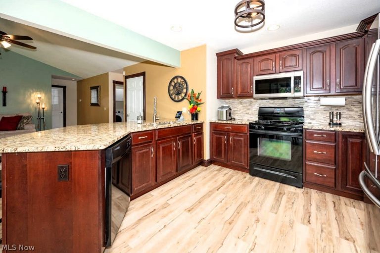 6578 North Carolina Place, Poland, OH - Photo 5