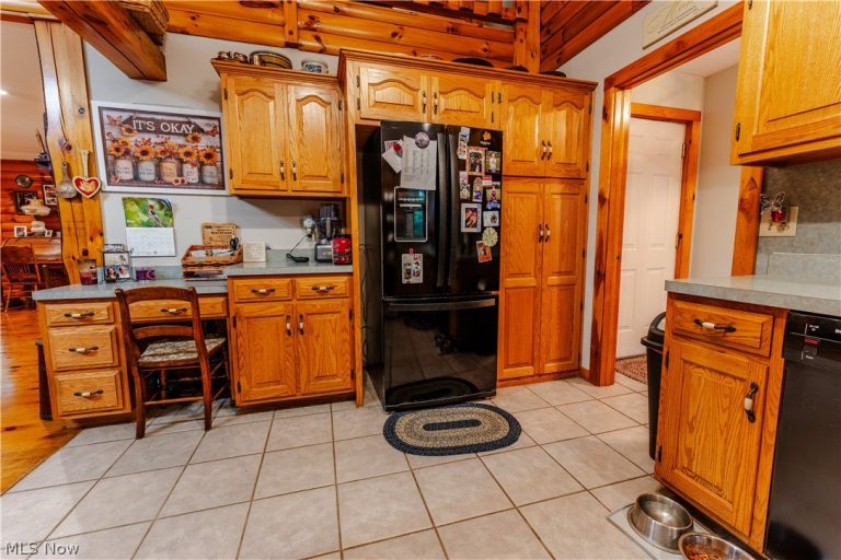 14264 Township Road 467, Lakeville, OH - Photo 5
