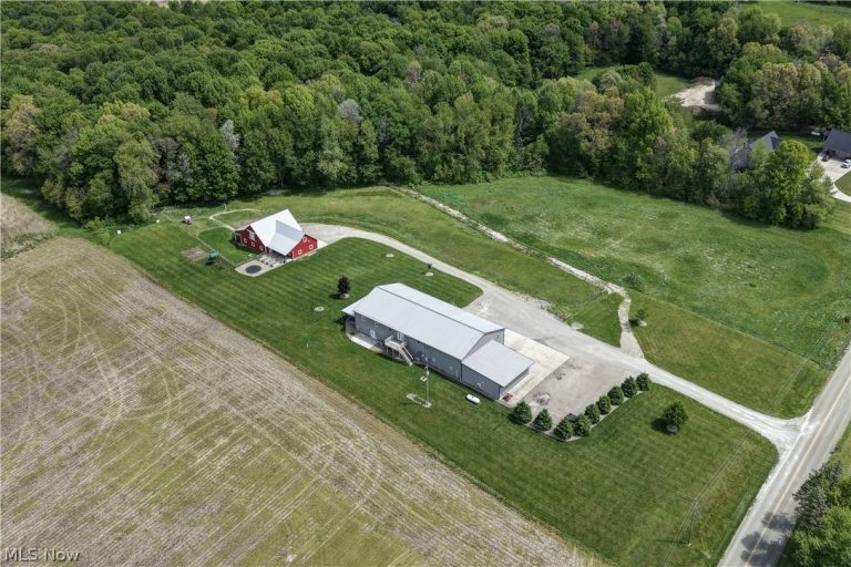 7839 Chestnut Ridge Road, Beach City, OH - Photo 6