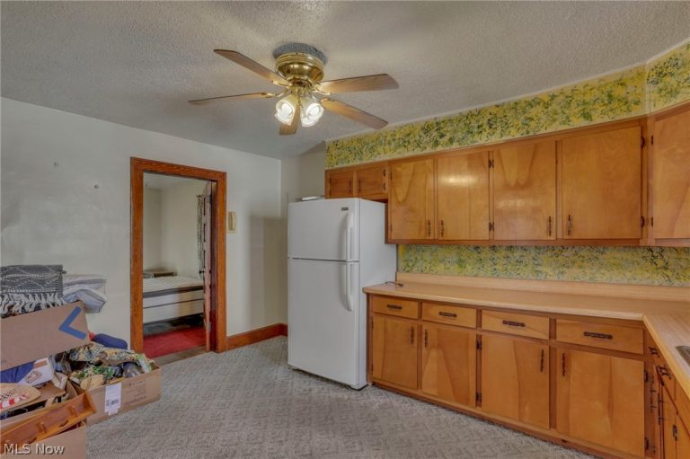 204 Jefferson Street, New Lexington, OH - Photo 8