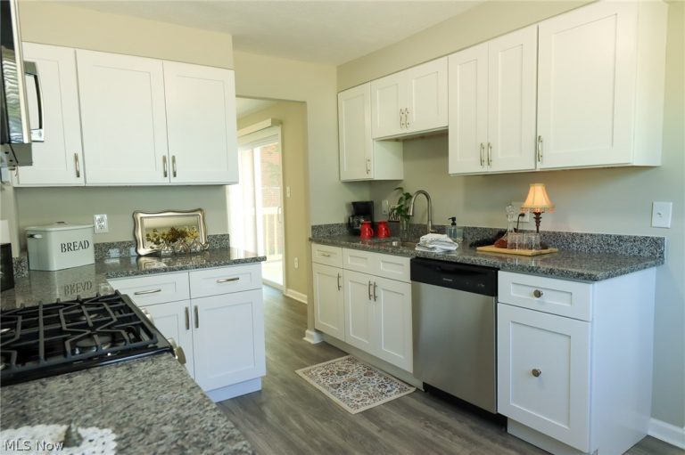 427 South Street, Fairport Harbor, OH - Photo 8