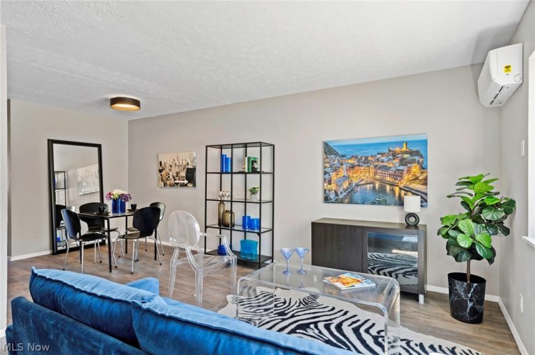 10524 Clifton Boulevard #201, Cleveland, OH - Photo 4