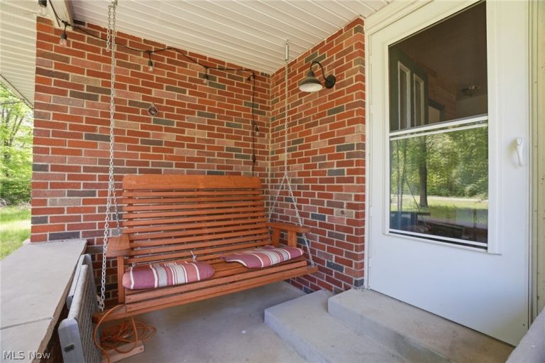 3996 Irishtown Southworth Road, Farmdale, OH - Photo 4
