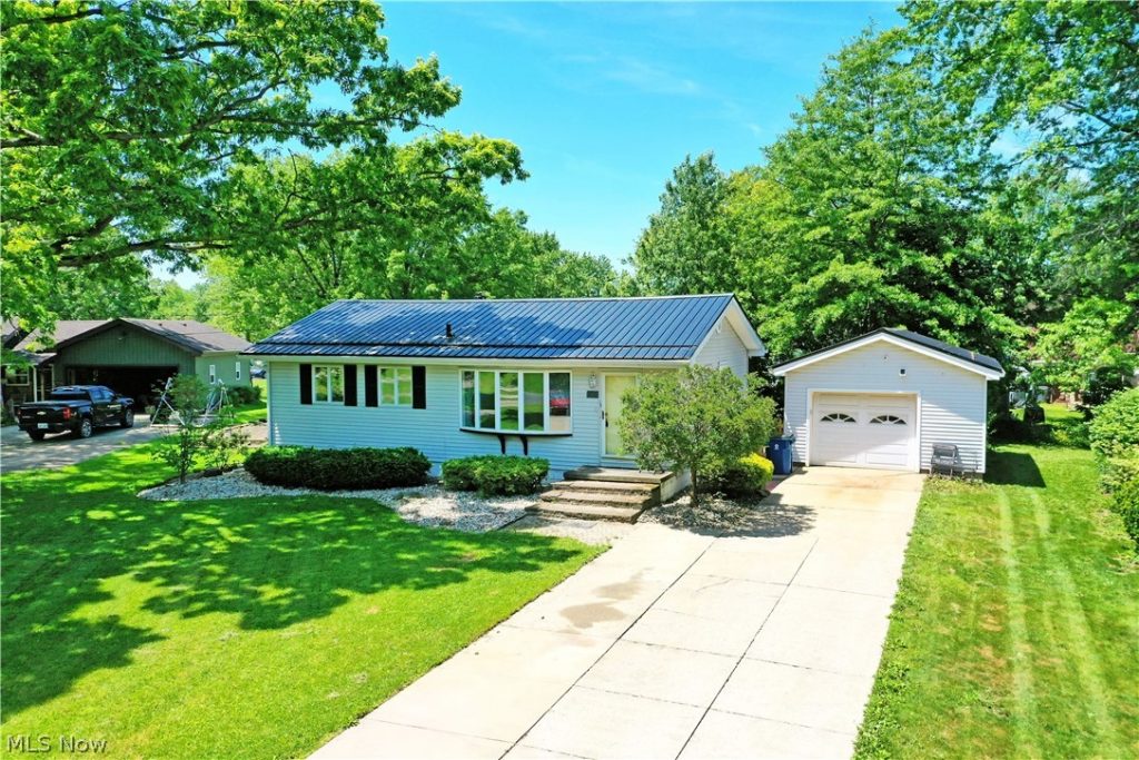 182 Shirley Lane, Warren, OH