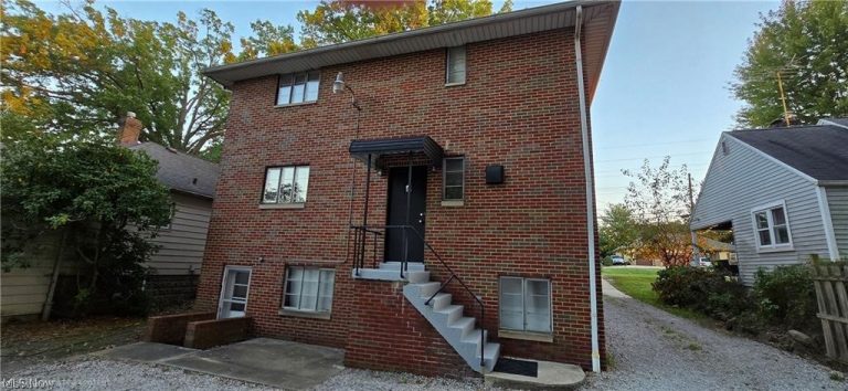 617 Robinson Avenue, Barberton, OH - Photo 3