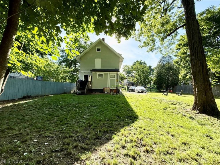 869 Berwin Street, Akron, OH - Photo 3