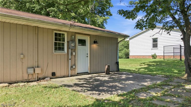 1795 Allen Drive, Salem, OH - Photo 2